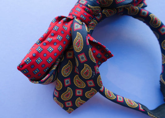 Haarband van stropdassen