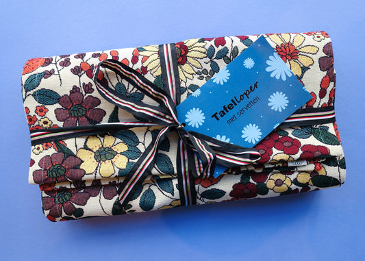 Tafelloper met 8 servetten