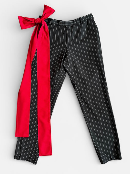 REWORK zwart gestreepte pantalon met rode strik