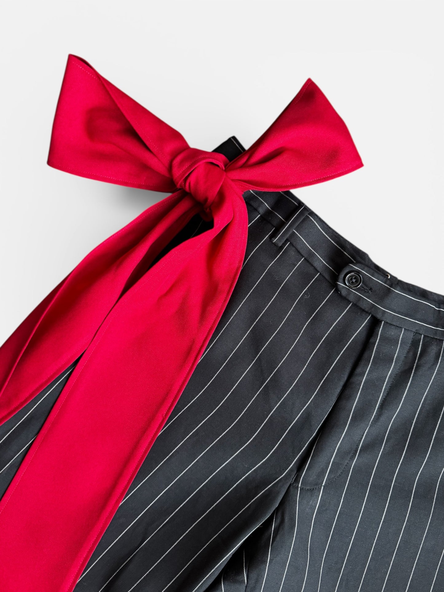 REWORK zwart gestreepte pantalon met rode strik