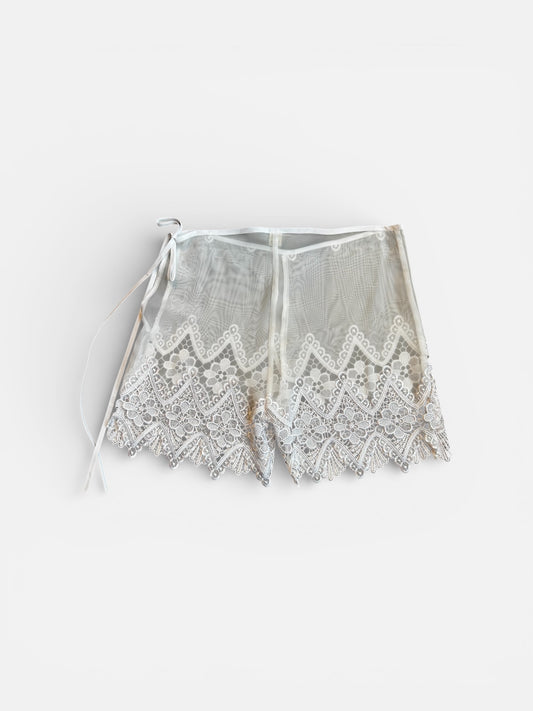 REWORK wit kanten short