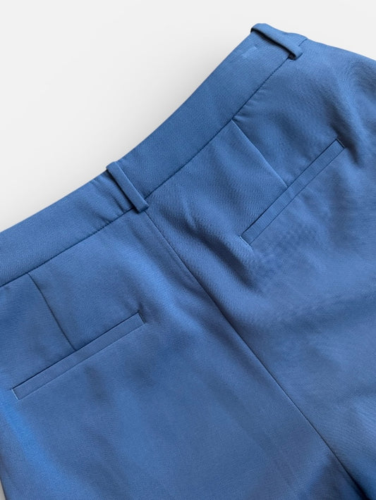 REWORK blauwe pantalon met split en zilveren gespen