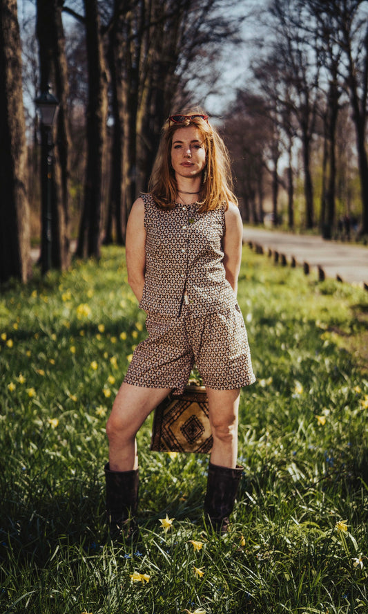 Short Vrouw