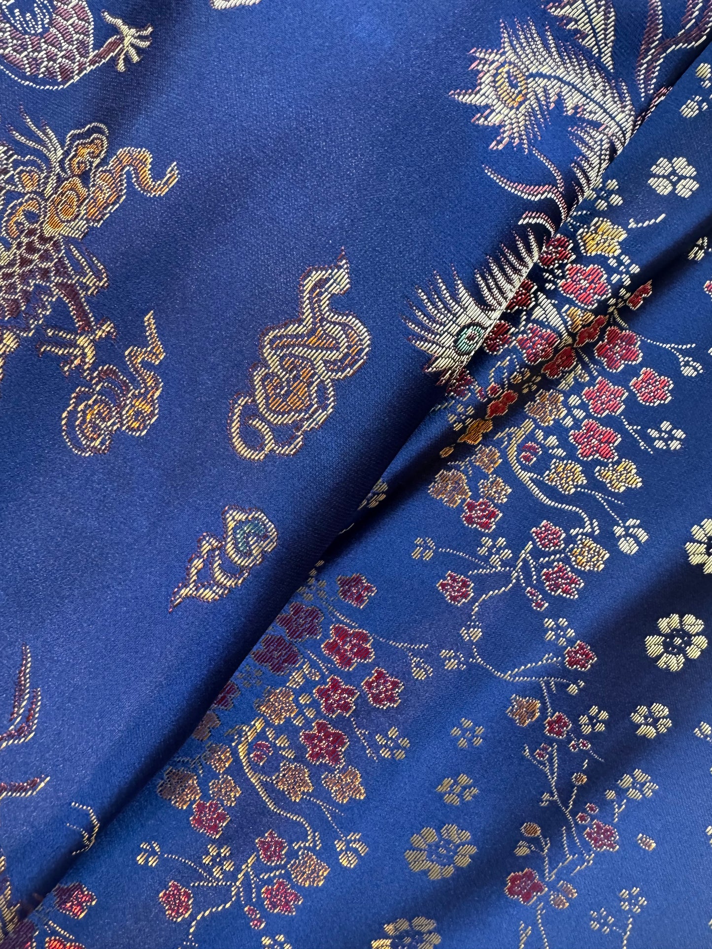 Broek met strikken in glimende stof