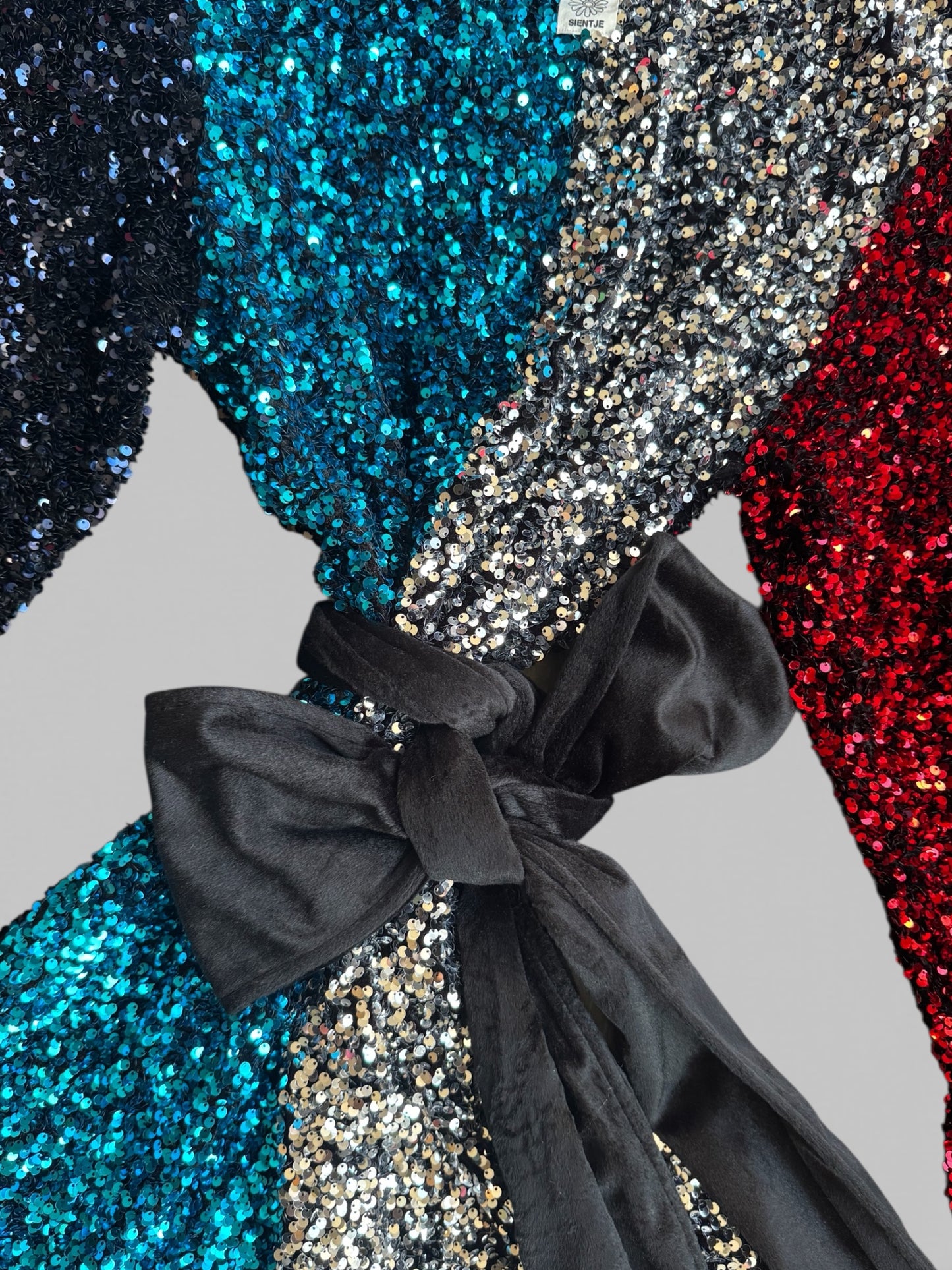 REWORK glitterjurk met pofmouwen en zwarte strik