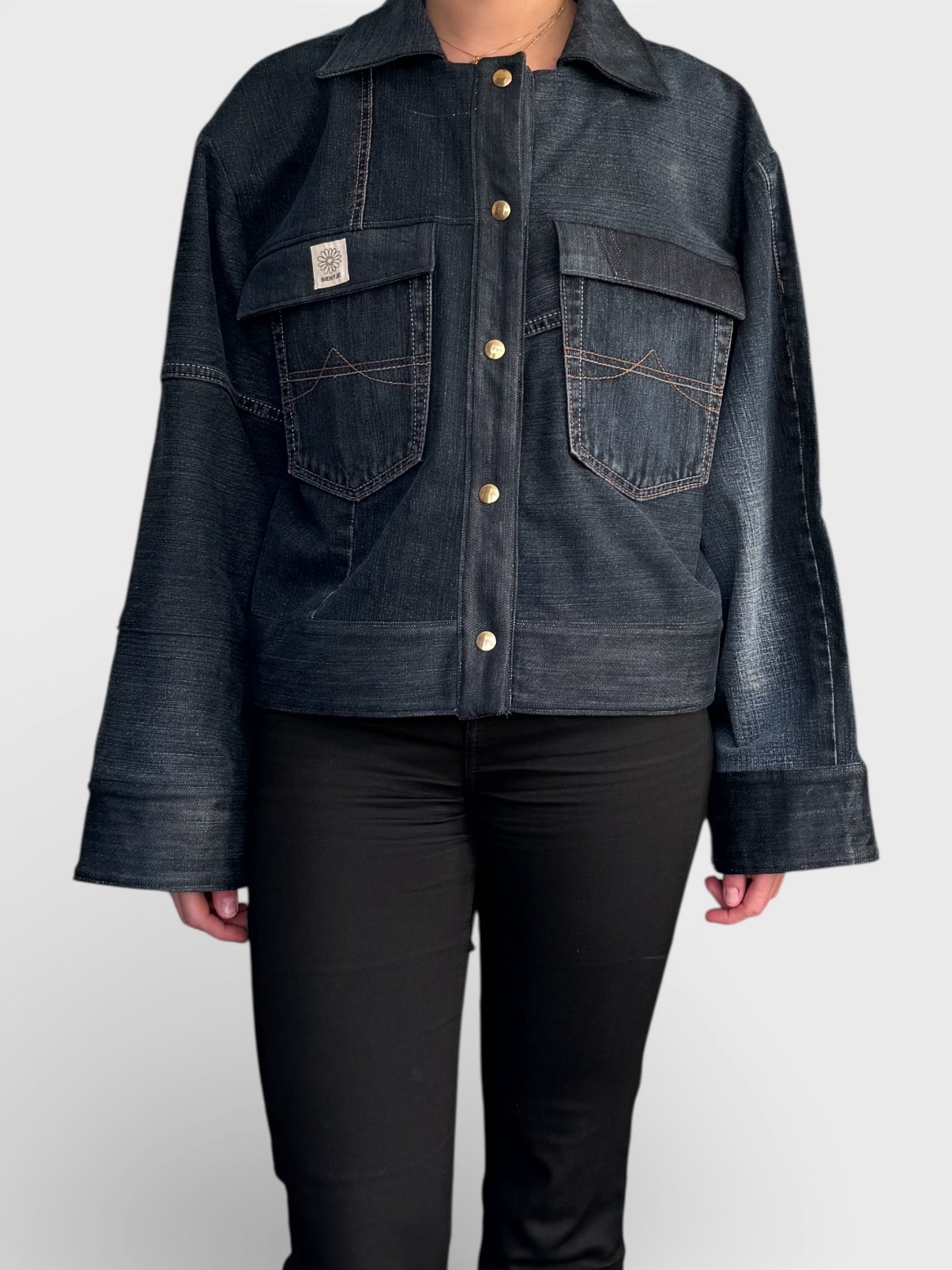 REWORK denim/spijkerjas gemaakt van spijkerbroeken met borstzakken en drukknopen